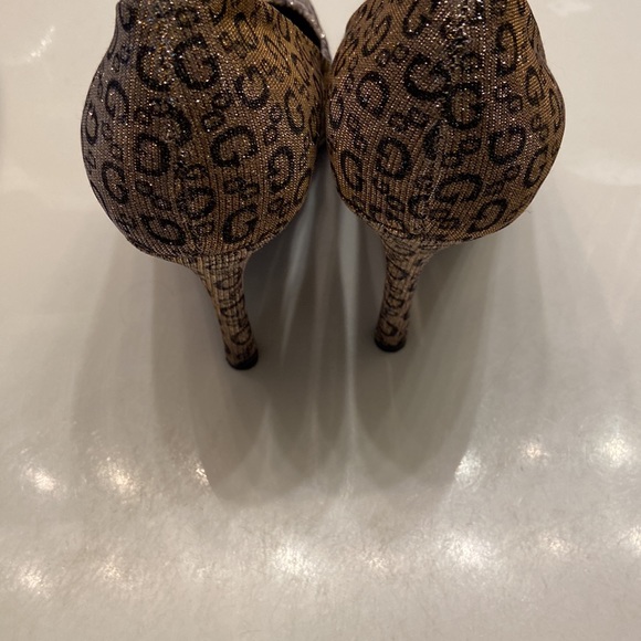 Guess gold sparkle pumps - Picture 6 of 9